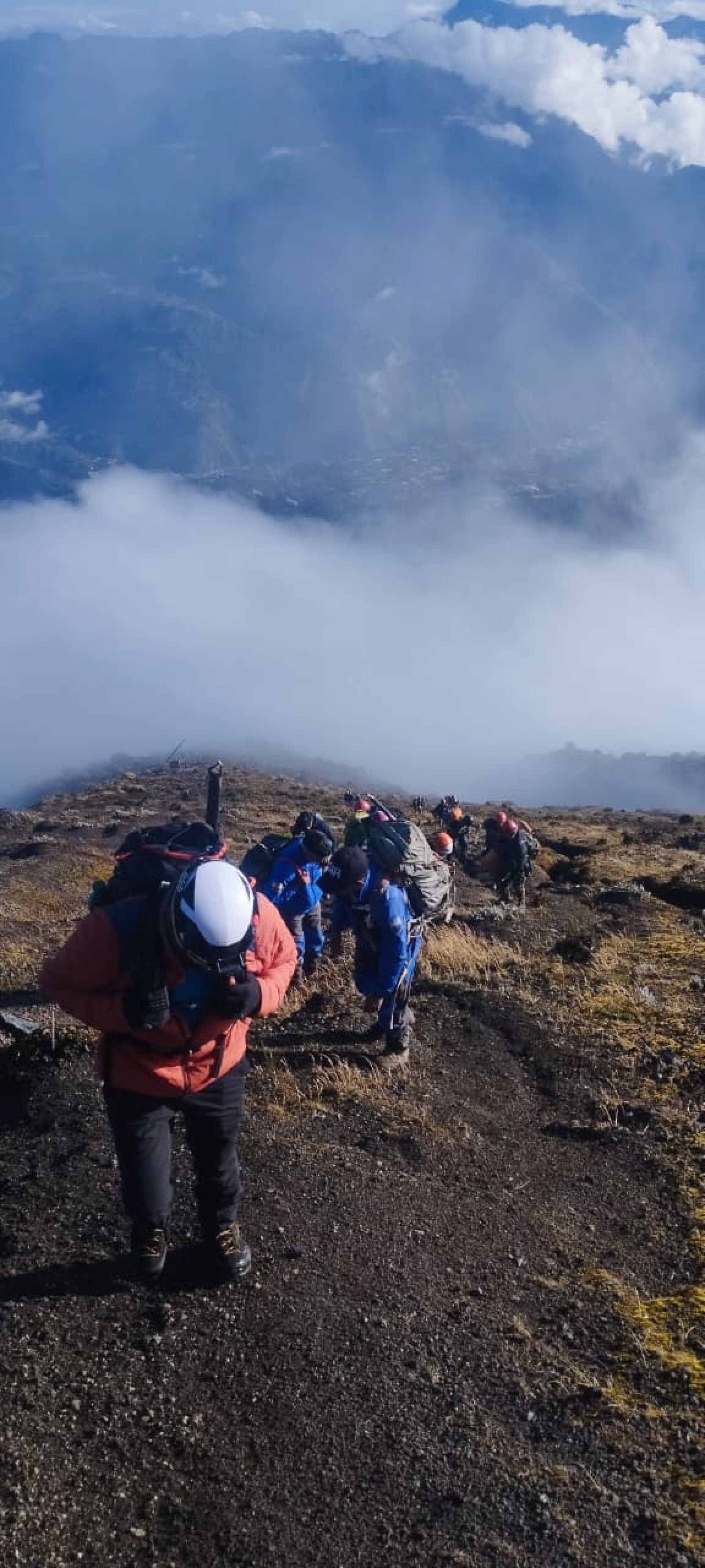 Ascenso al Volcán Tungurahua – La fuerza de la montaña viva